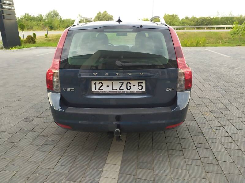 Універсал Volvo V50 2010 в Стрию