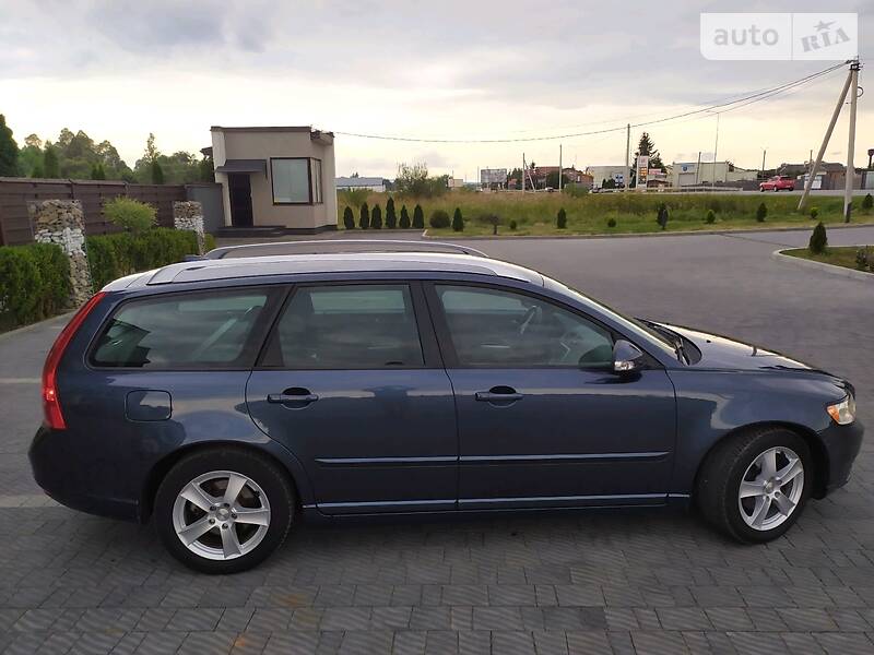 Універсал Volvo V50 2010 в Стрию