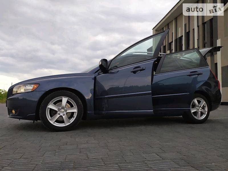 Універсал Volvo V50 2010 в Стрию