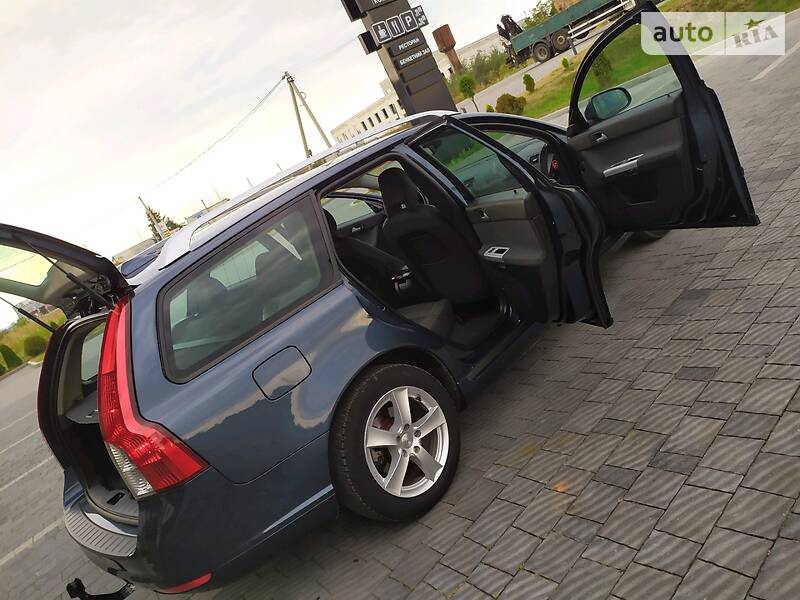 Універсал Volvo V50 2010 в Стрию