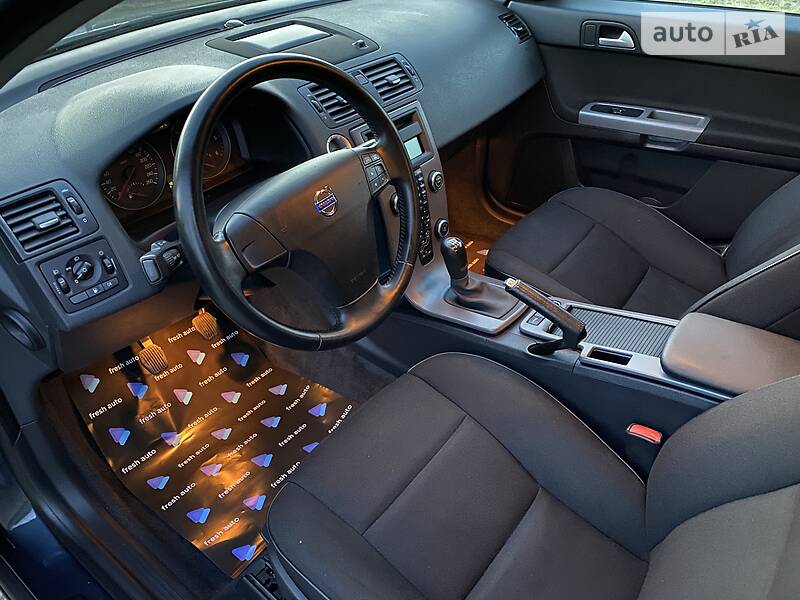 Універсал Volvo V50 2010 в Рівному фото 12 Універсал Volvo V50 2010 в Рівному