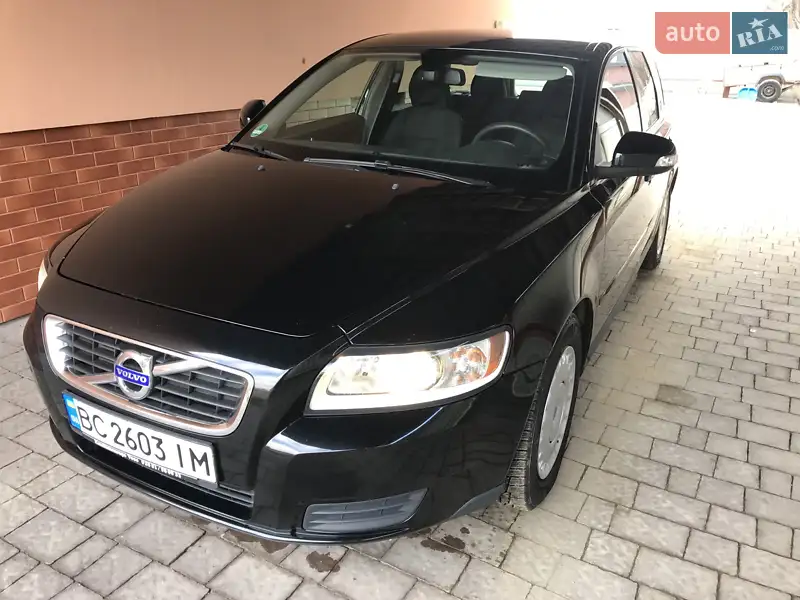 Volvo V50