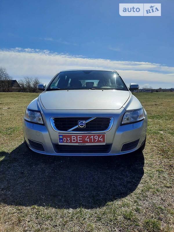Volvo V50