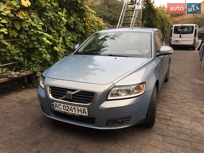 Volvo V50 2009