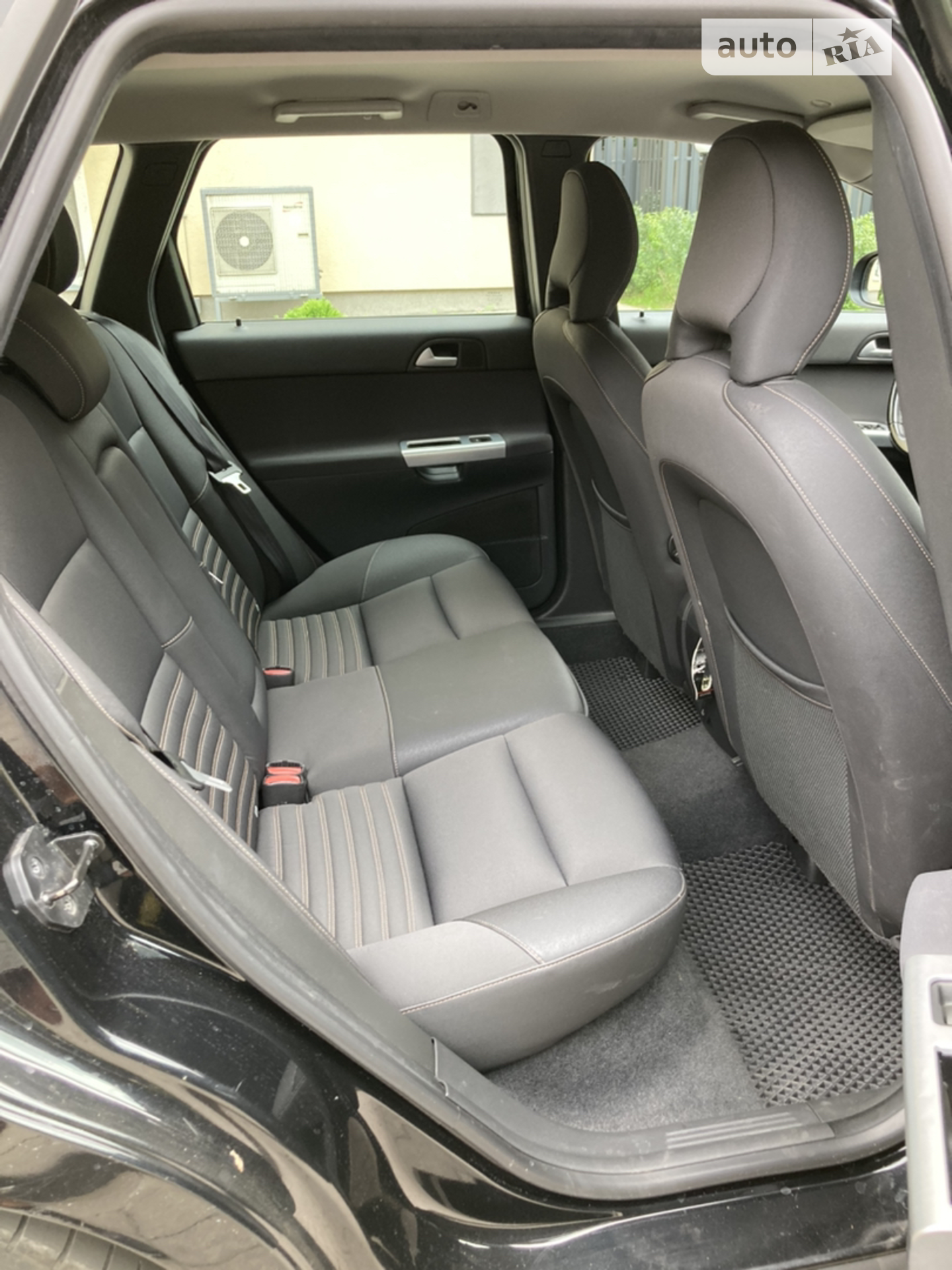 2010 Volvo V50 - мініатюра 9