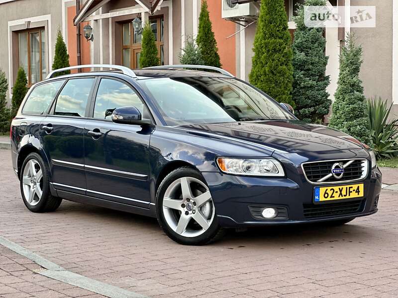 Универсал Volvo V50 2012 в 