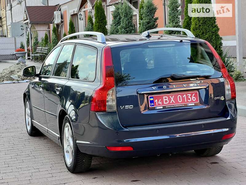 Універсал Volvo V50 2012 в Стрию