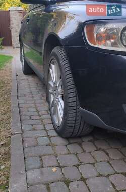 Универсал Volvo V50 2010 в Львове