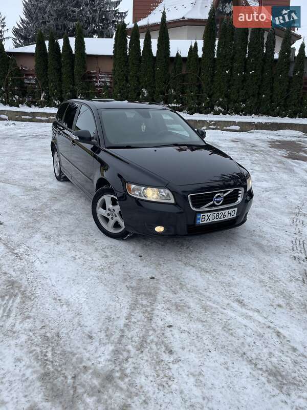 Універсал Volvo V50 2010 в Старокостянтинові