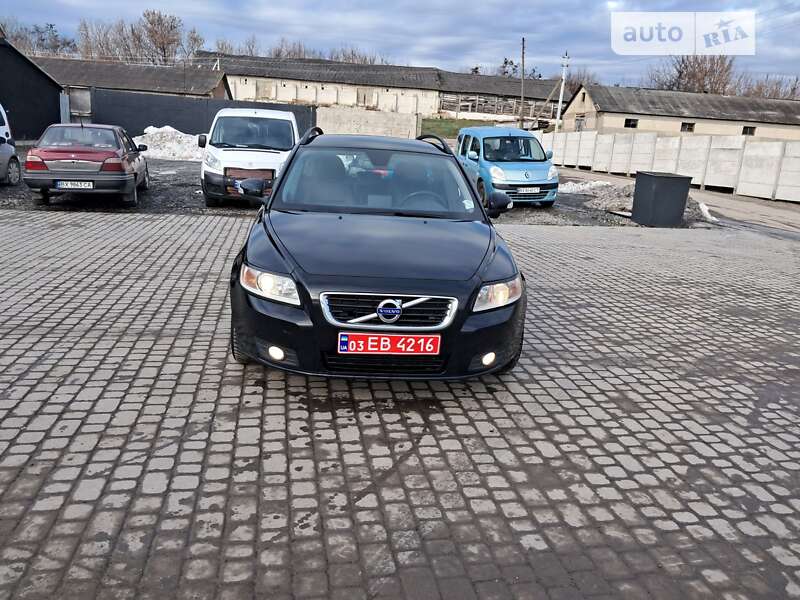 Универсал Volvo V50 2010 в Белогорье