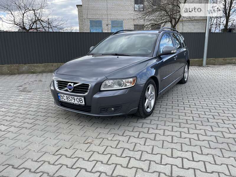 Универсал Volvo V50 2010 в Львове