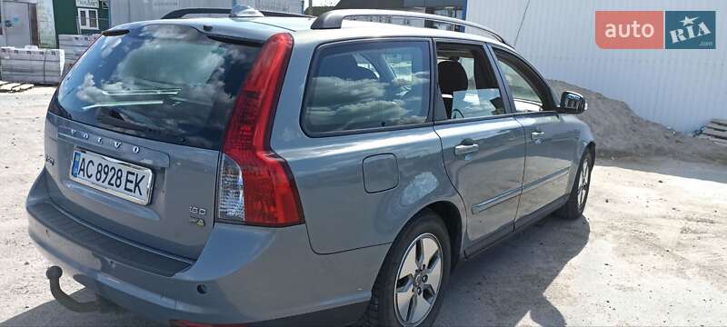 Універсал Volvo V50 2010 в Маневичах