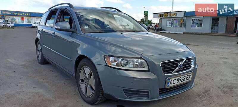 Універсал Volvo V50 2010 в Маневичах