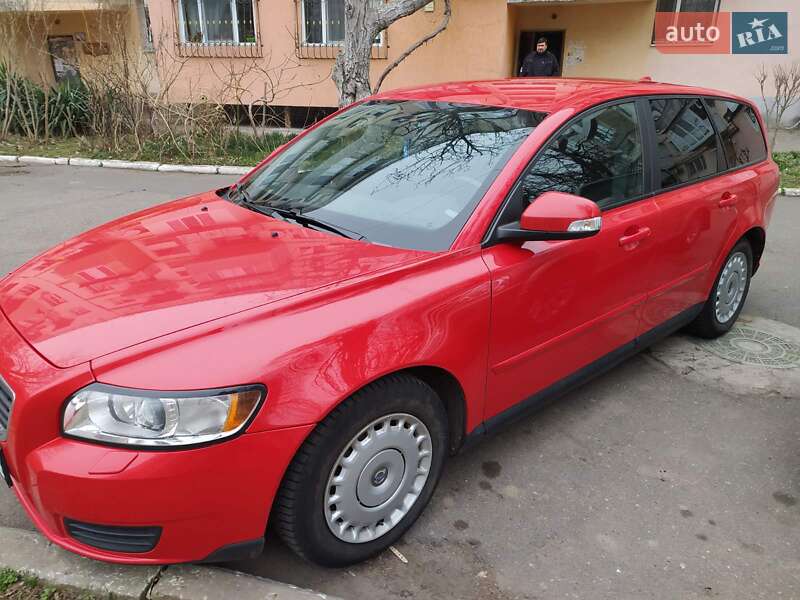 Универсал Volvo V50 2010 в Болграде