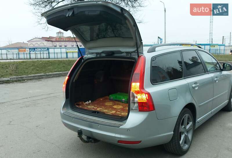 Універсал Volvo V50 2009 в Миронівці