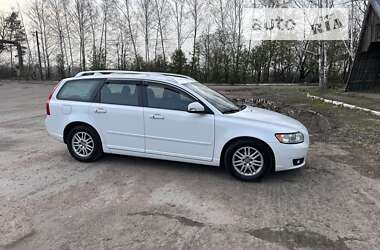 Универсал Volvo V50 2011 в Черняхове