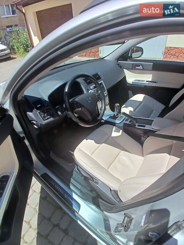 Універсал Volvo V50 2011 в Івано-Франківську