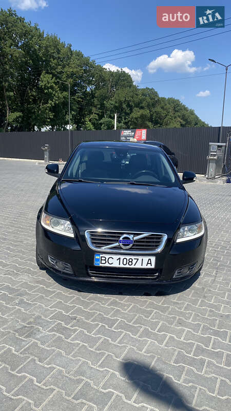 Универсал Volvo V50 2010 в Львове