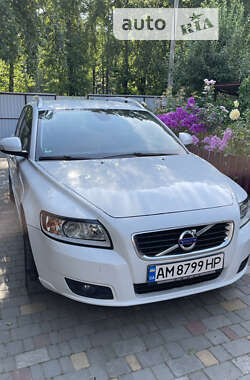 Універсал Volvo V50 2011 в Звягелі