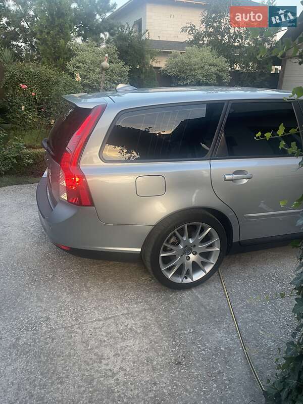 Универсал Volvo V50 2009 в Киеве