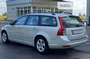 Універсал Volvo V50 2010 в Дубні