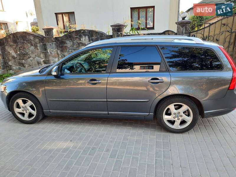 Универсал Volvo V50 2012 в Львове
