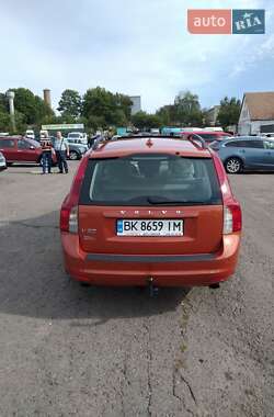 Универсал Volvo V50 2010 в 
