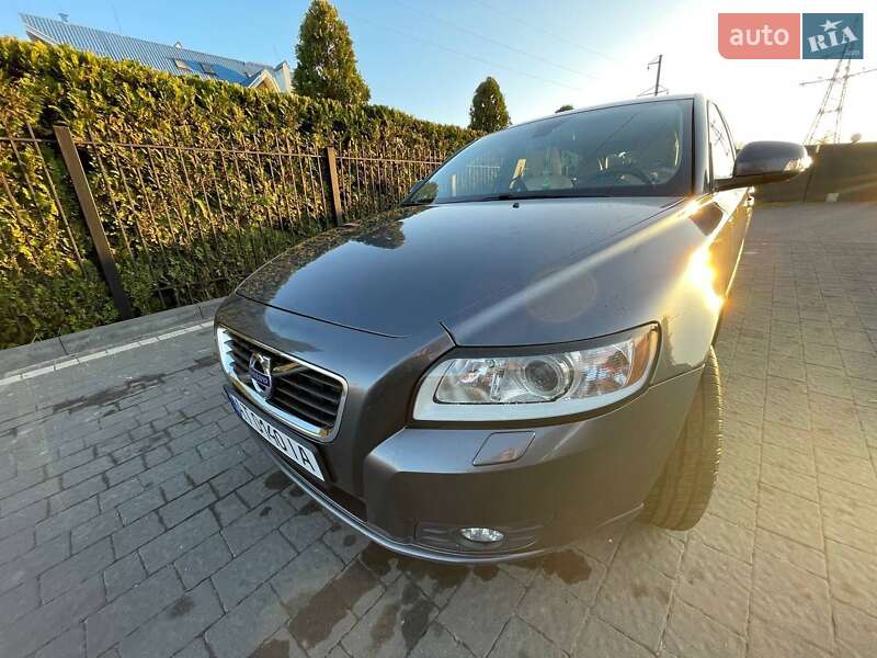 Volvo V50 2012