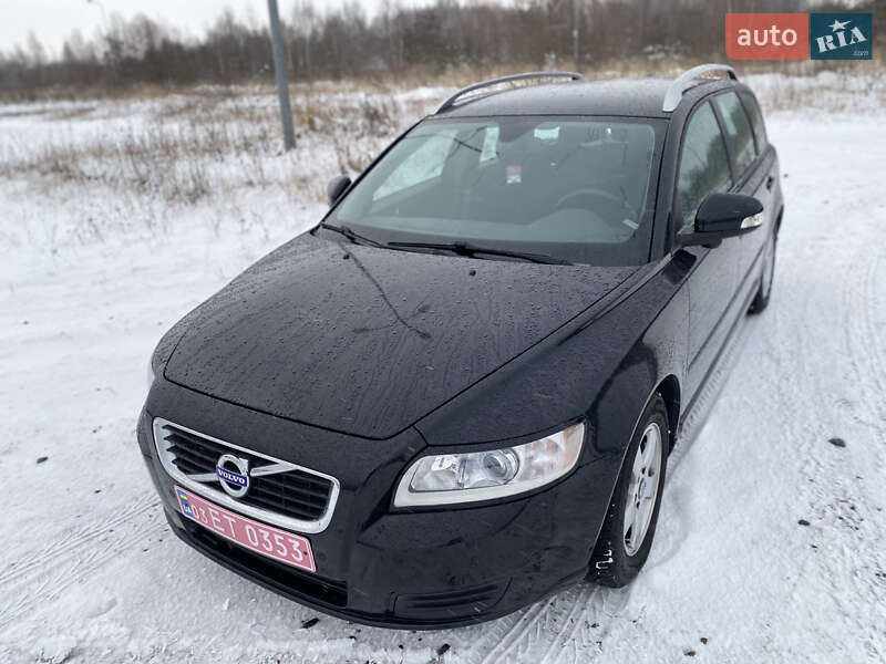 Універсал Volvo V50 2011 в Львові