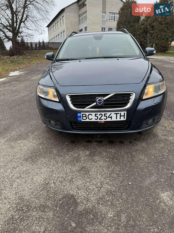 Універсал Volvo V50 2009 в Новояворівську