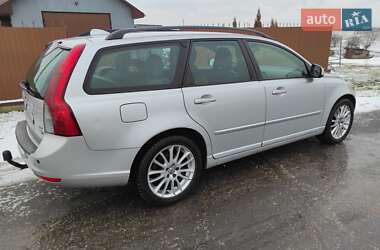 Универсал Volvo V50 2010 в Нововолынске