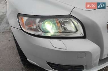 Универсал Volvo V50 2010 в Нововолынске