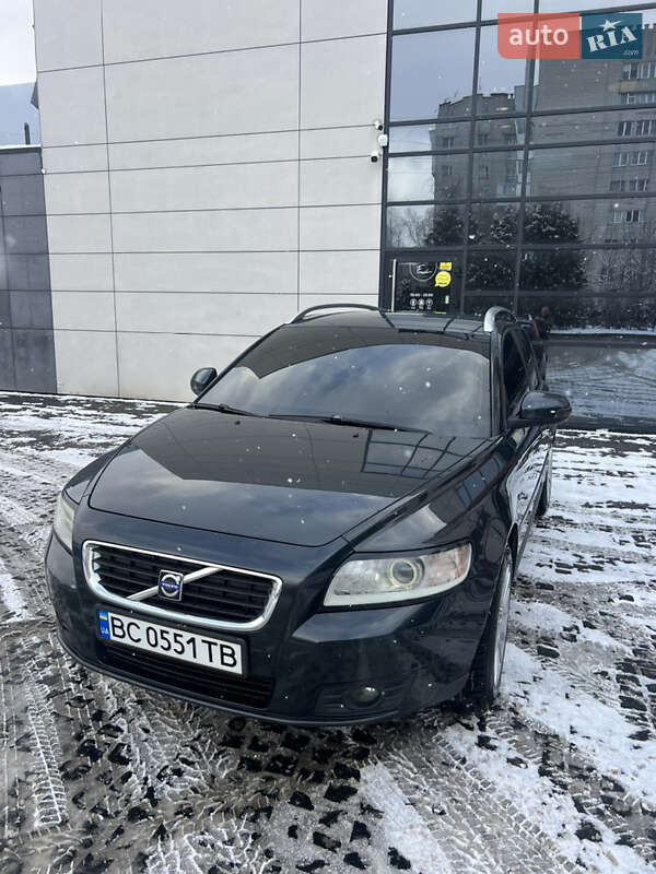 Універсал Volvo V50 2010 в Львові