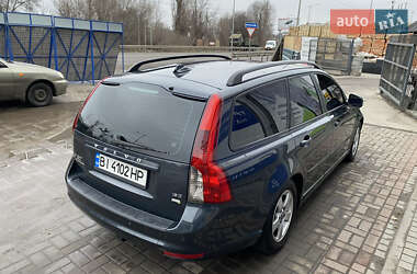 Універсал Volvo V50 2010 в Полтаві