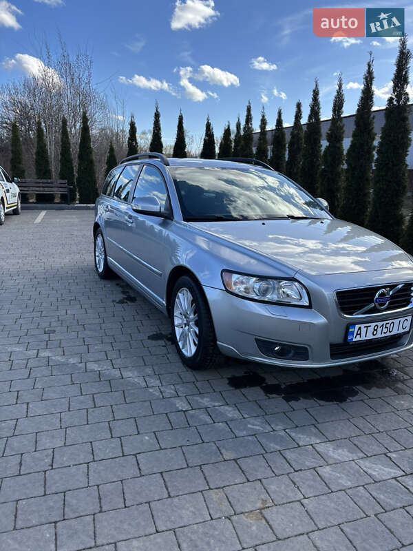 Универсал Volvo V50 2011 в Надворной