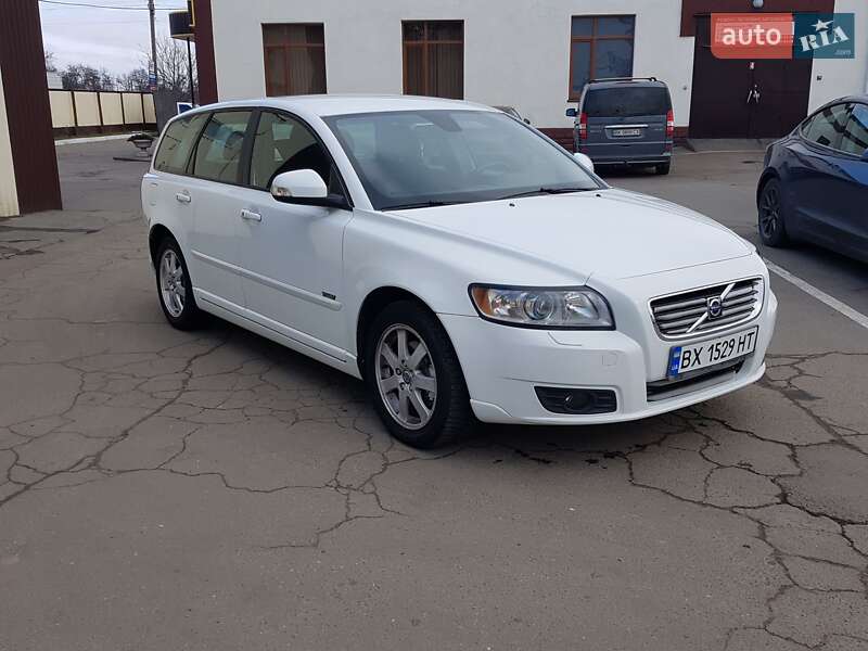 Універсал Volvo V50 2009 в Рівному