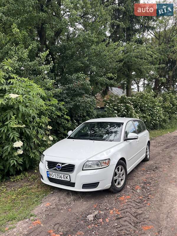 Універсал Volvo V50 2011 в Тернополі