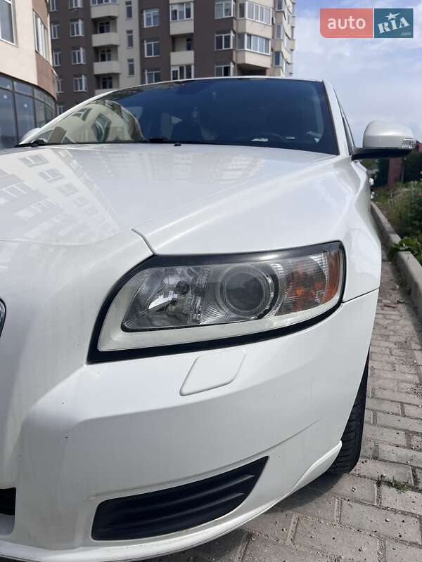 Універсал Volvo V50 2011 в Тернополі