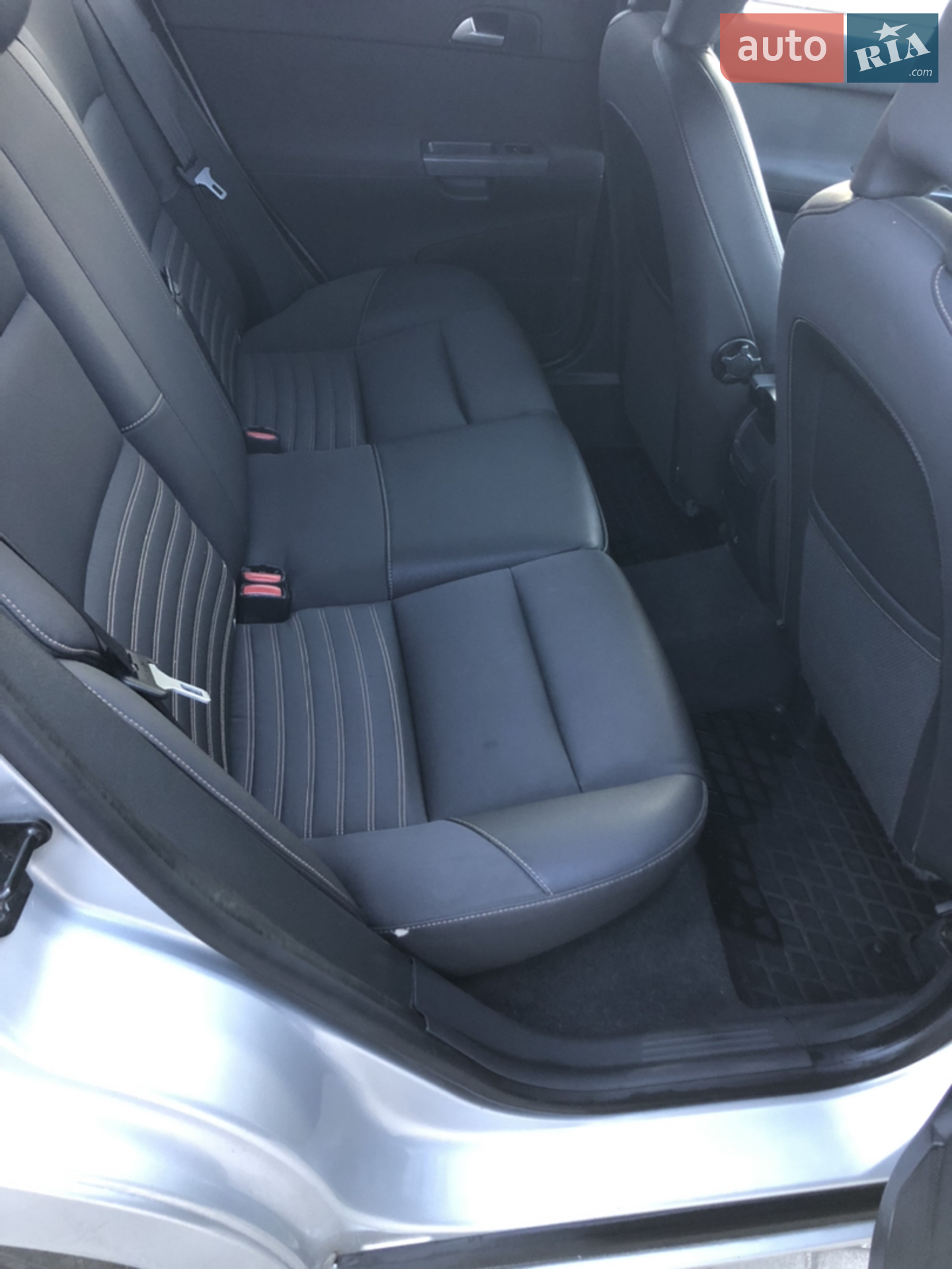 2011 Volvo V50 - мініатюра 8