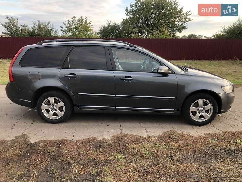 Універсал Volvo V50 2008 в Карлівці