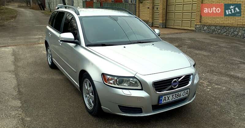 Универсал Volvo V50 2010 в Харькове