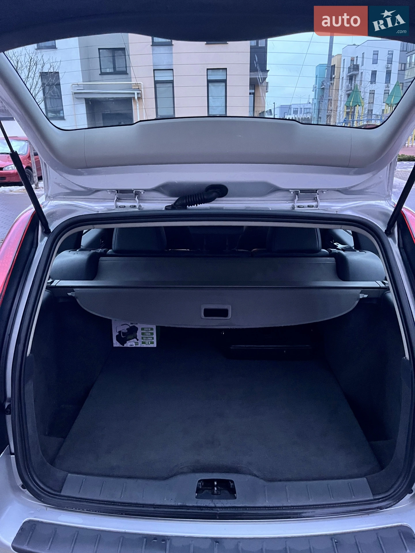2010 Volvo V50 - мініатюра 8