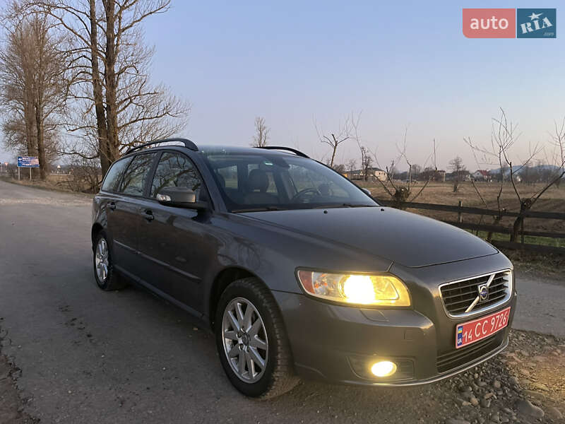 Универсал Volvo V50 2009 в 