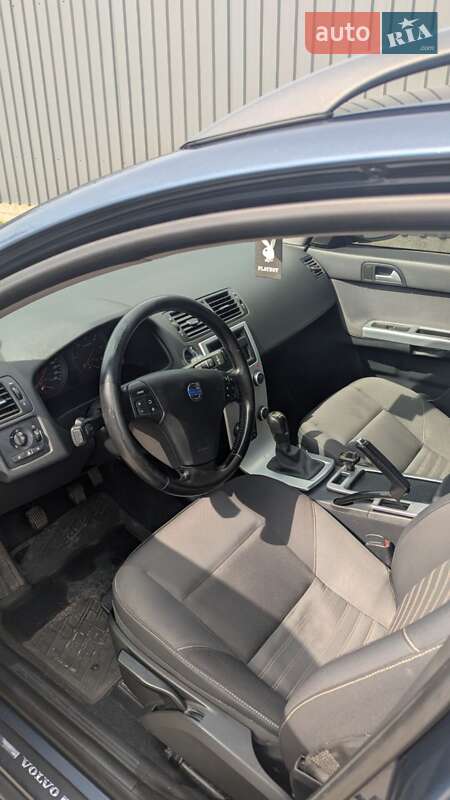 Універсал Volvo V50 2010 в Тульчині