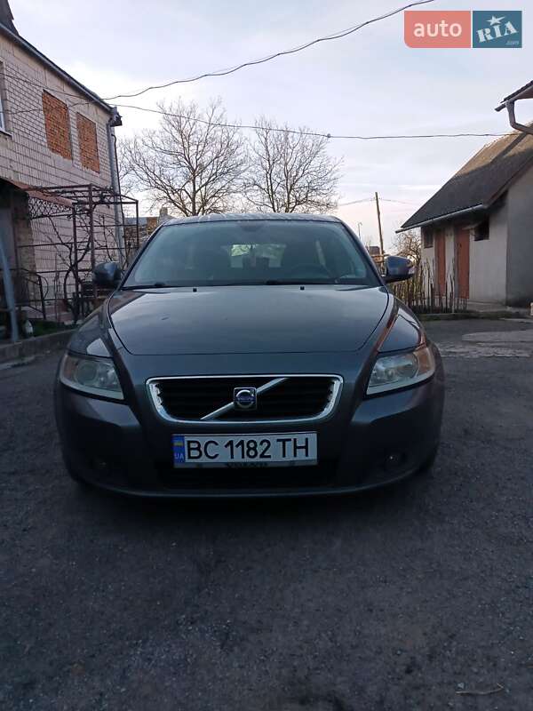Volvo V50 2009