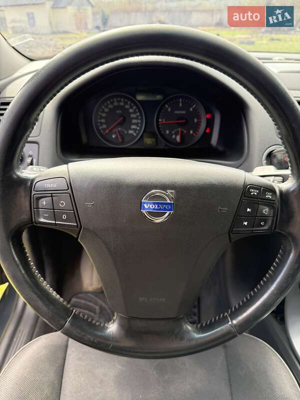 Універсал Volvo V50 2010 в Долині
