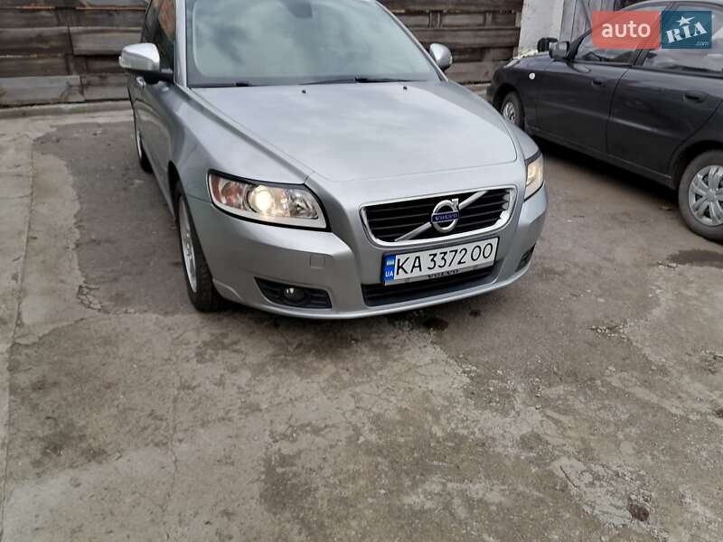 Універсал Volvo V50 2011 в Білій Церкві