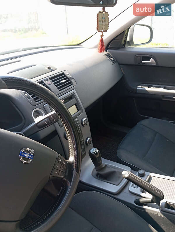 Універсал Volvo V50 2010 в Кременчуці