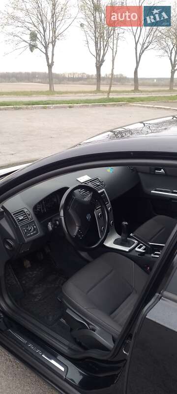 Универсал Volvo V50 2010 в Владимире
