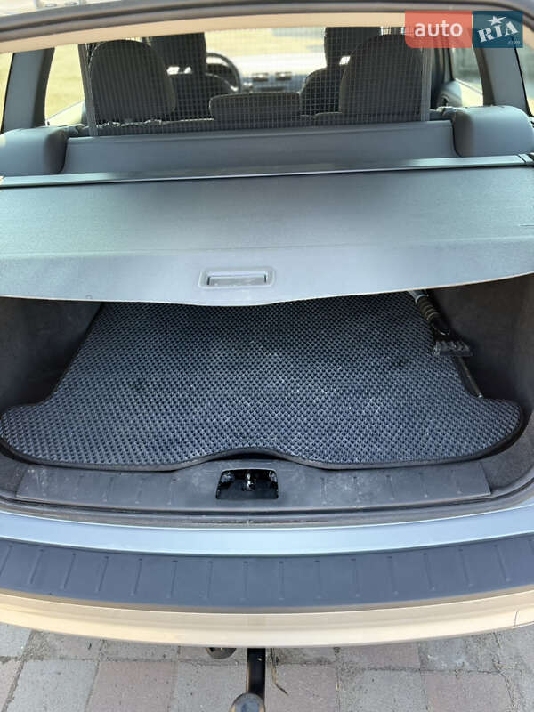 Універсал Volvo V50 2009 в Костопілі фото 3 Універсал Volvo V50 2009 в Костопілі